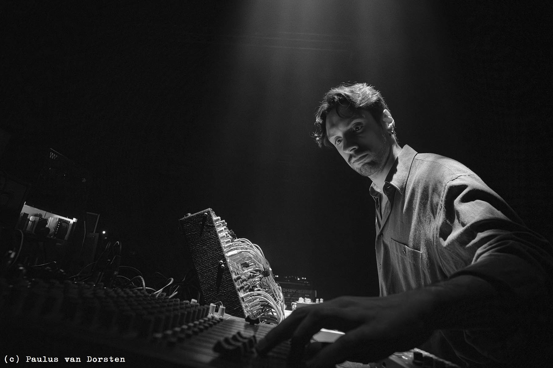 Augustin Braud en live photographié par Paulus van Dorsten